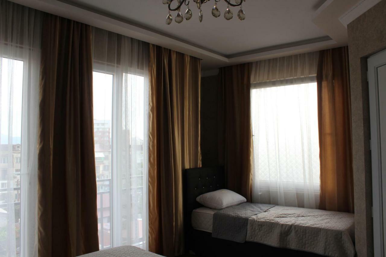 Union Hotel Batumi Exterior photo
